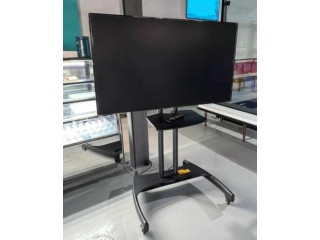 Samsung TV 55 inches Model QMR55R-B 4K UHD Display